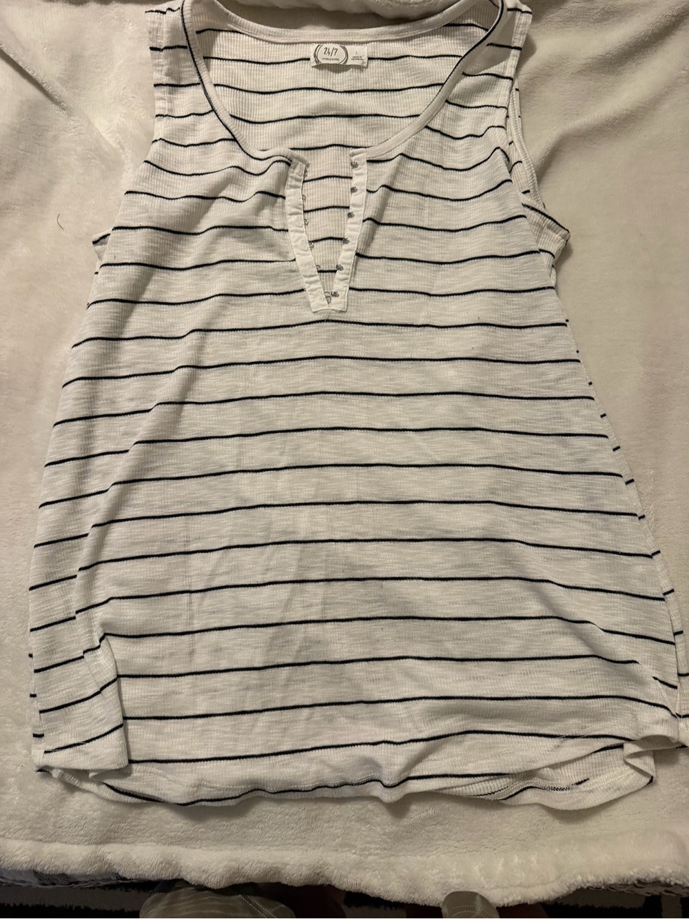 18 total Maurices Sleeveless Tank - Picture 13 of 15